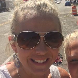 Meet your Posher, Alli